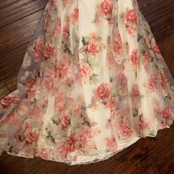 Ellie Wilde Prom Dress - Picture 9 of 16